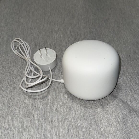 Google Nest WiFi Point H2E AC1200 Mesh Extender Snow w/ Power, Tested - Picture 2 of 4